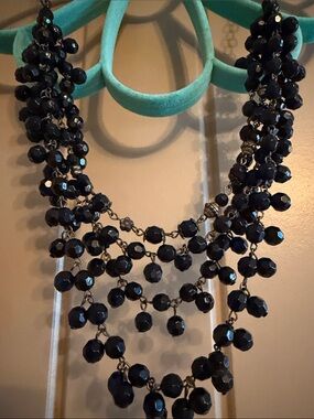 Plunder necklace and 1 bracelet bundle